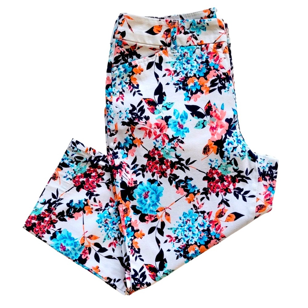 St. John's Bay Crop White Multicolour Floral Capris Pants With Pockets Size 6 - Picture 2 of 12